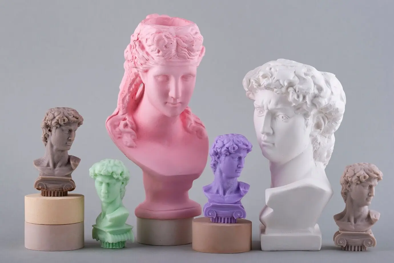 Schöne römische Figurenschnitzerei